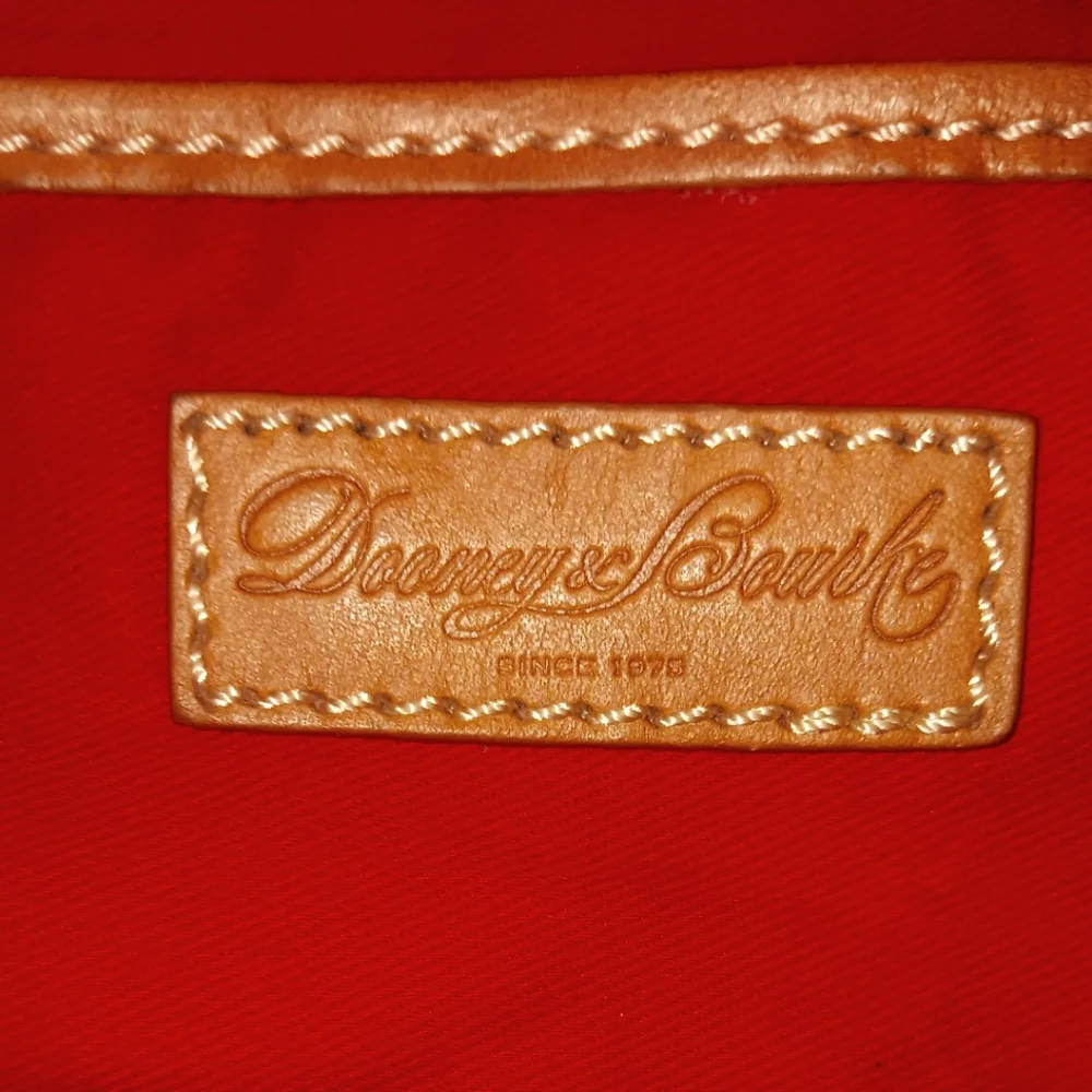Bright pink Dooney and Burke Purse - Picture 7 of 9